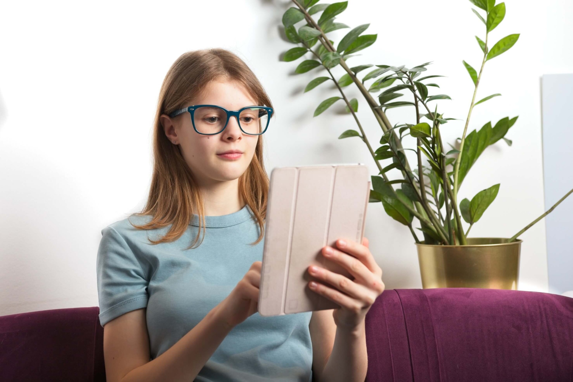 Tablets gehören zum Schulalltag (c) Bundesinnung der Augen- und Kontaktlinsenoptiker