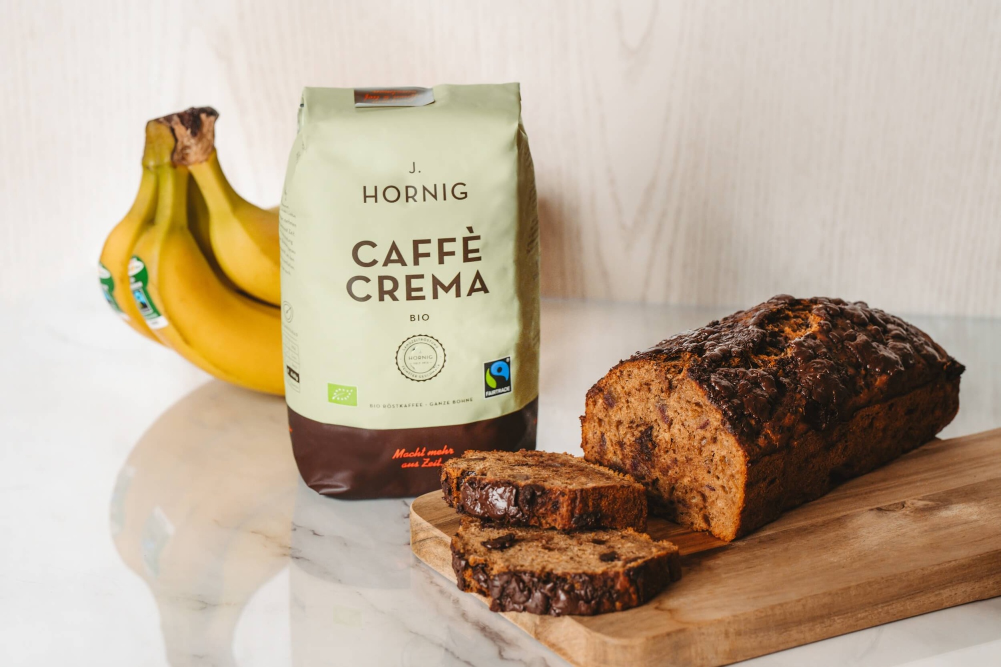 Veganes Bananenbrot mit fairem Kaffee von J. Hornig (c) Jana Sophie Zellinger