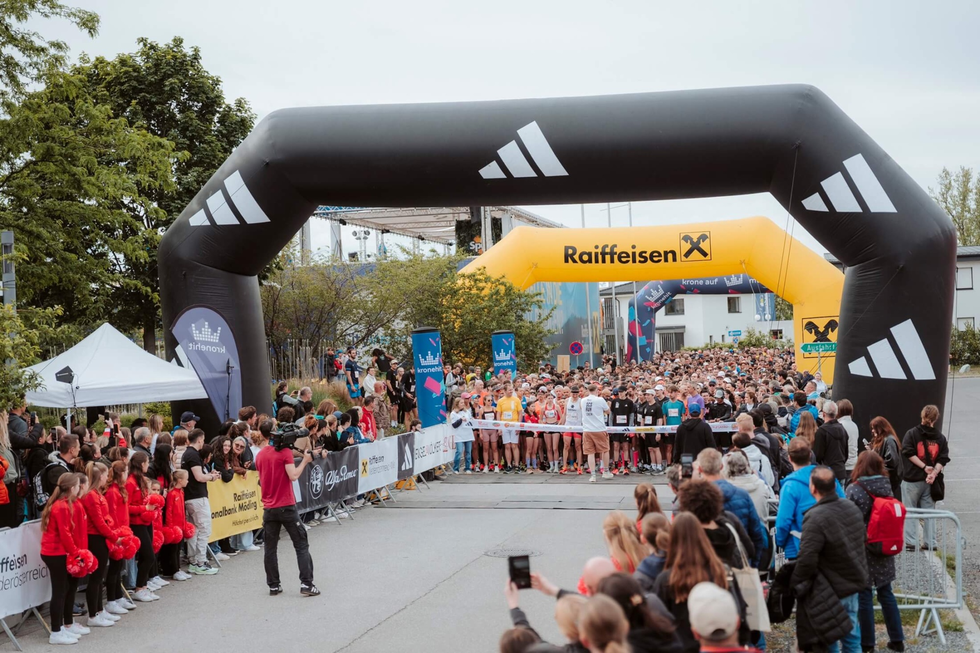 Der SCS RUN 2026 bricht den TeilnehmerInnenrekord mit 1700 LaeuferInnen (c) Nadine Studeny