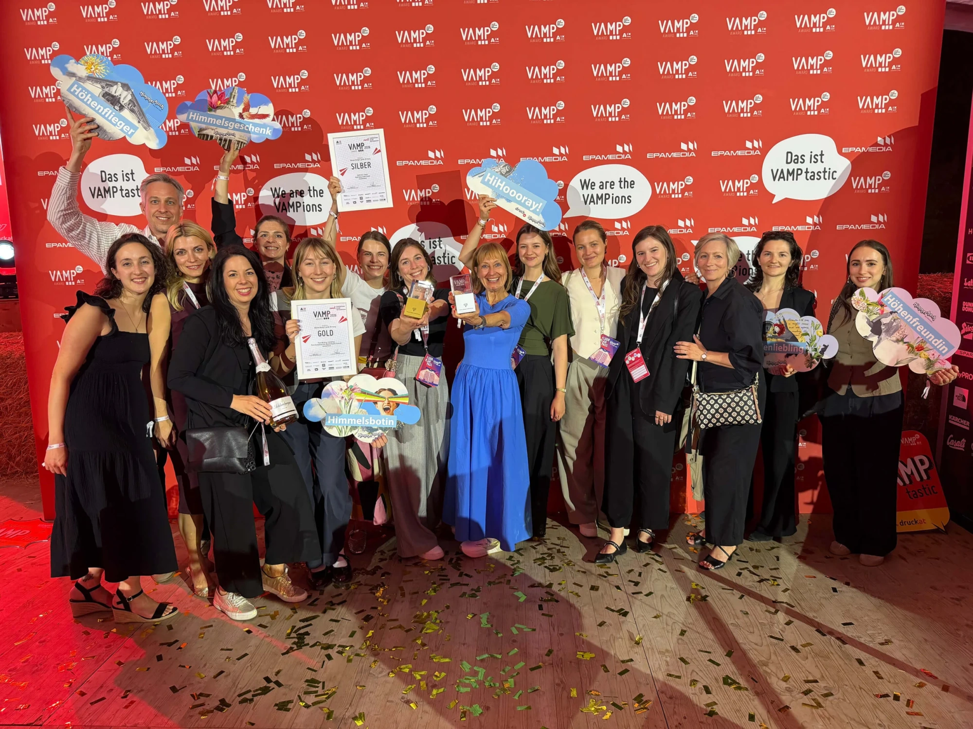 Am 5. Mai 2026 wurden die VAMP Awards des Marketing Club Österreich verliehen. In der Kategorie „Kleines Budget, große Wirkung“ räumte die Wiener Kommunikations-Agentur Himmelhoch ab und holte für ihre Auftraggeber Pure und MAM Gold und Silber.