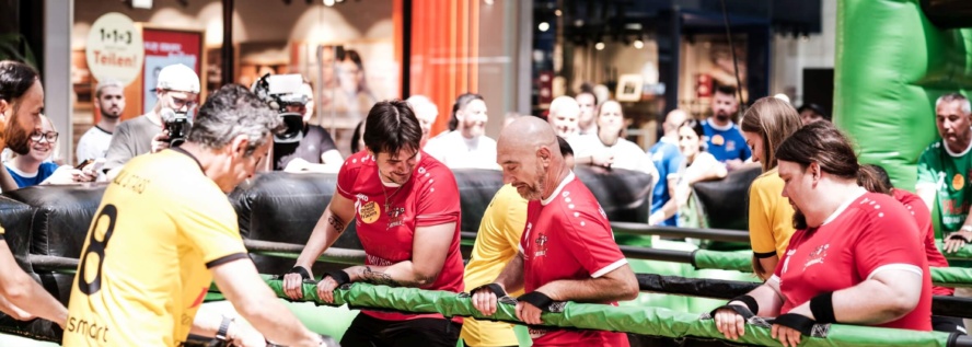 Promi Menschenwuzzler im Westfield Donau Zentrum (c) Dragan Dok