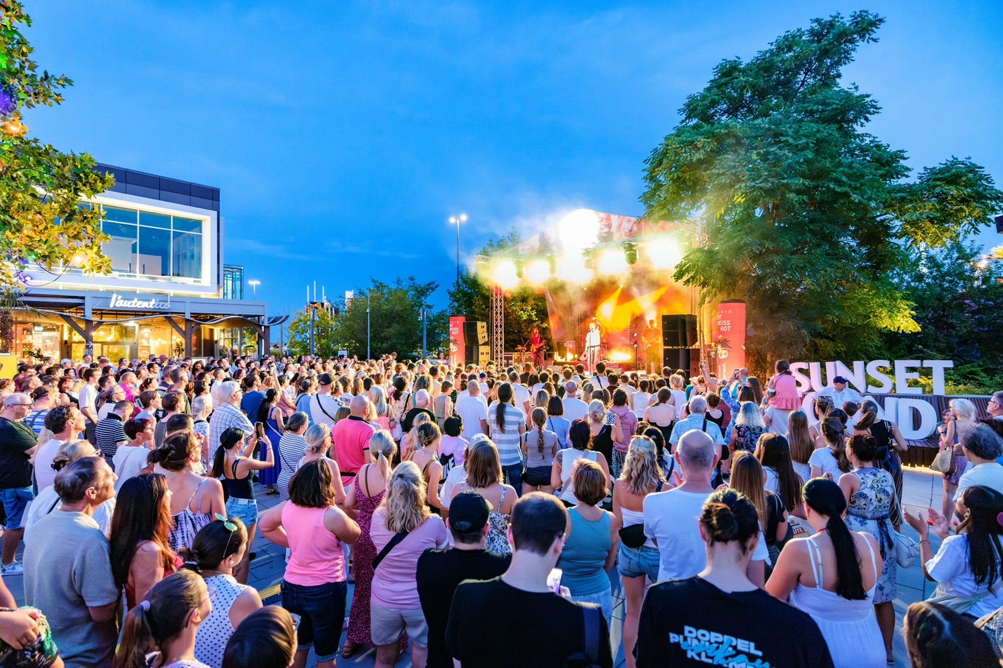 Sunset Sound lockte 15 000 BesucherInnen auf die Multiplex Terrassen (c) David Alscher